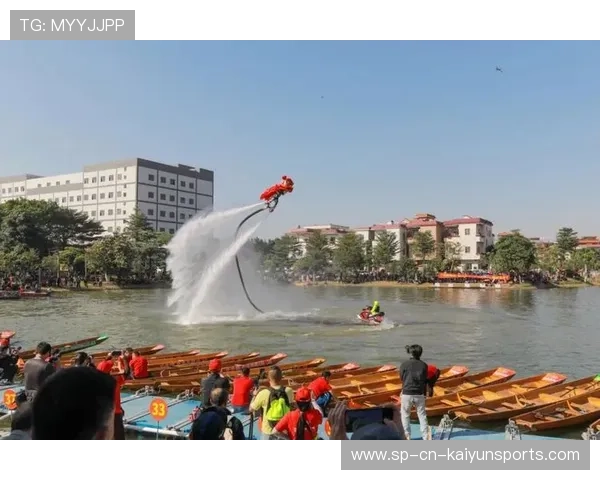 _水上高速滑艇：水上速度的极致追求_，超高水上滑梯